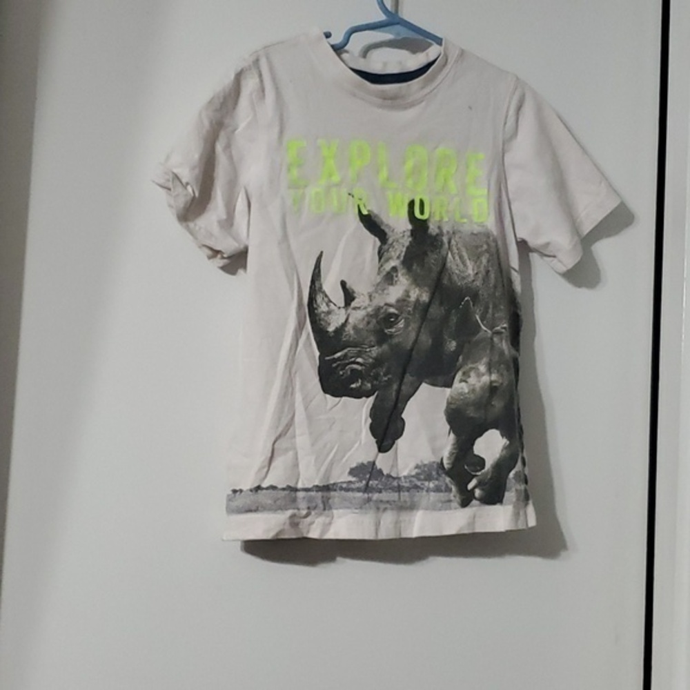🐻 Carter's T-shirt size 7